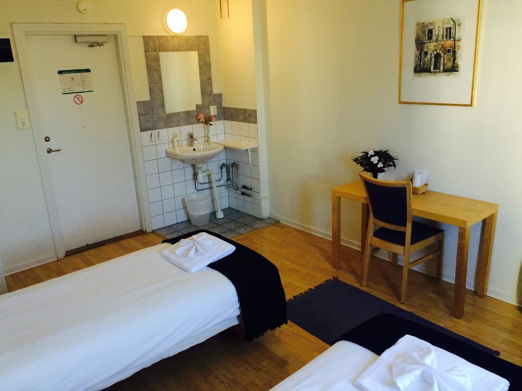 Hotell Oestergyllen ลินเชอปิง ภายนอก รูปภาพ