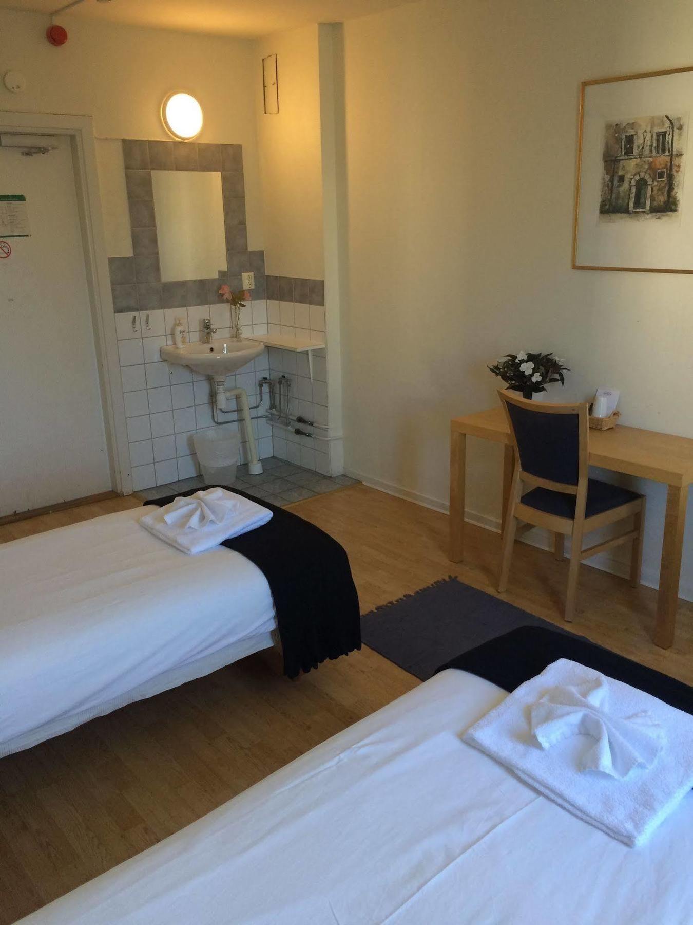 Hotell Oestergyllen ลินเชอปิง ภายนอก รูปภาพ